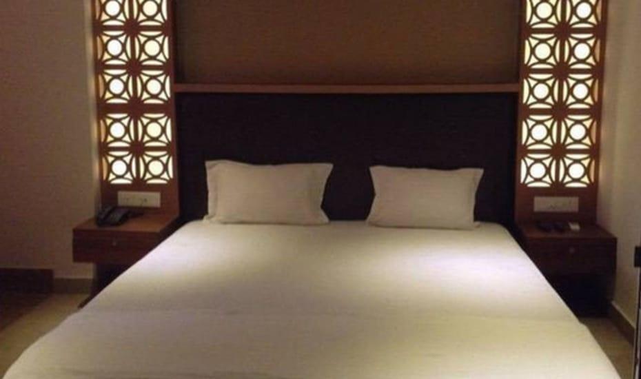 Hotel Tushtaya Residency Godda ภายนอก รูปภาพ